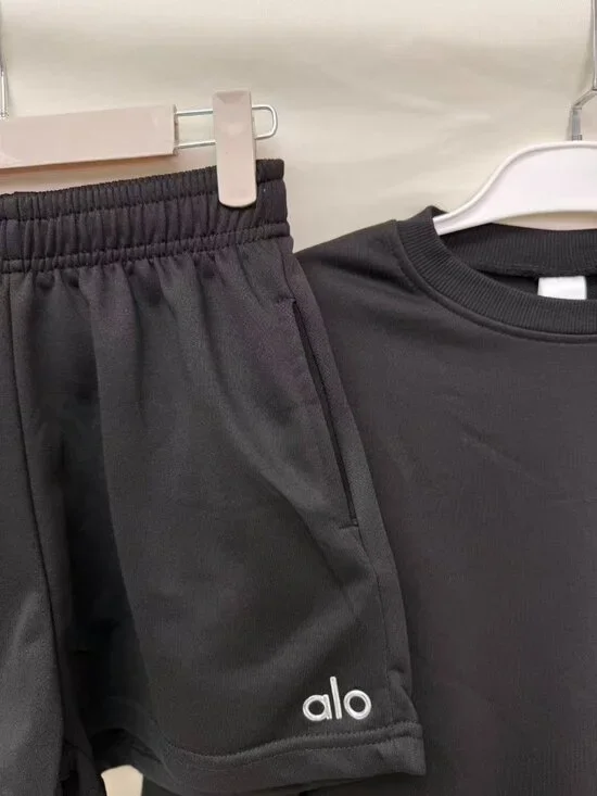 Alo Yoga Black Casual Sporty Cropped Crew Neck Sweatshirt, Size M. - Picture 6 of 8